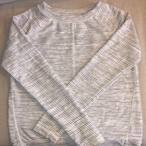 Danskin Sparkle Stripe top with finger holes - Picture 1 of 4